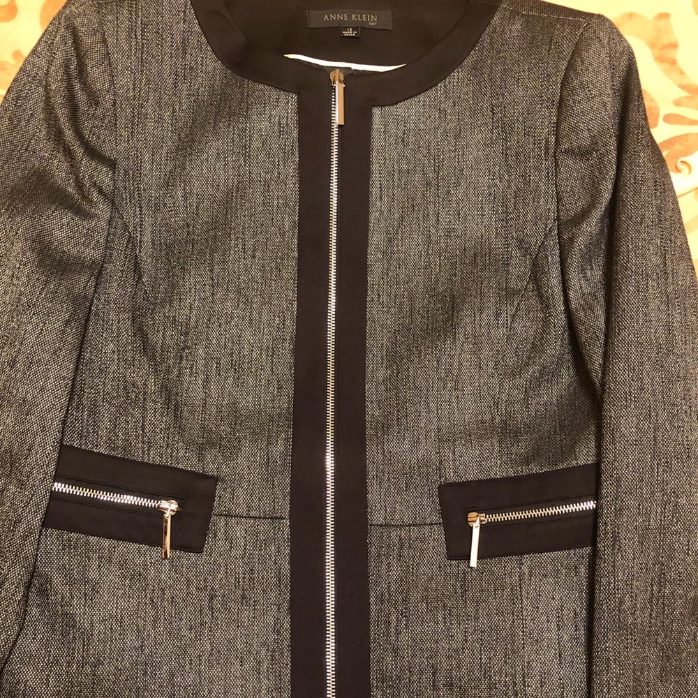 NWOT Anne Klein Pant Suit Size 12